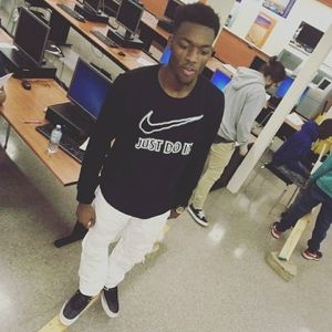 Meet your Posher, Carlos